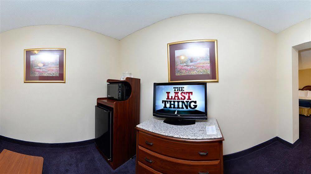 Best Western Plus Yadkin Valley Inn&Suites Jonesville Exterior foto