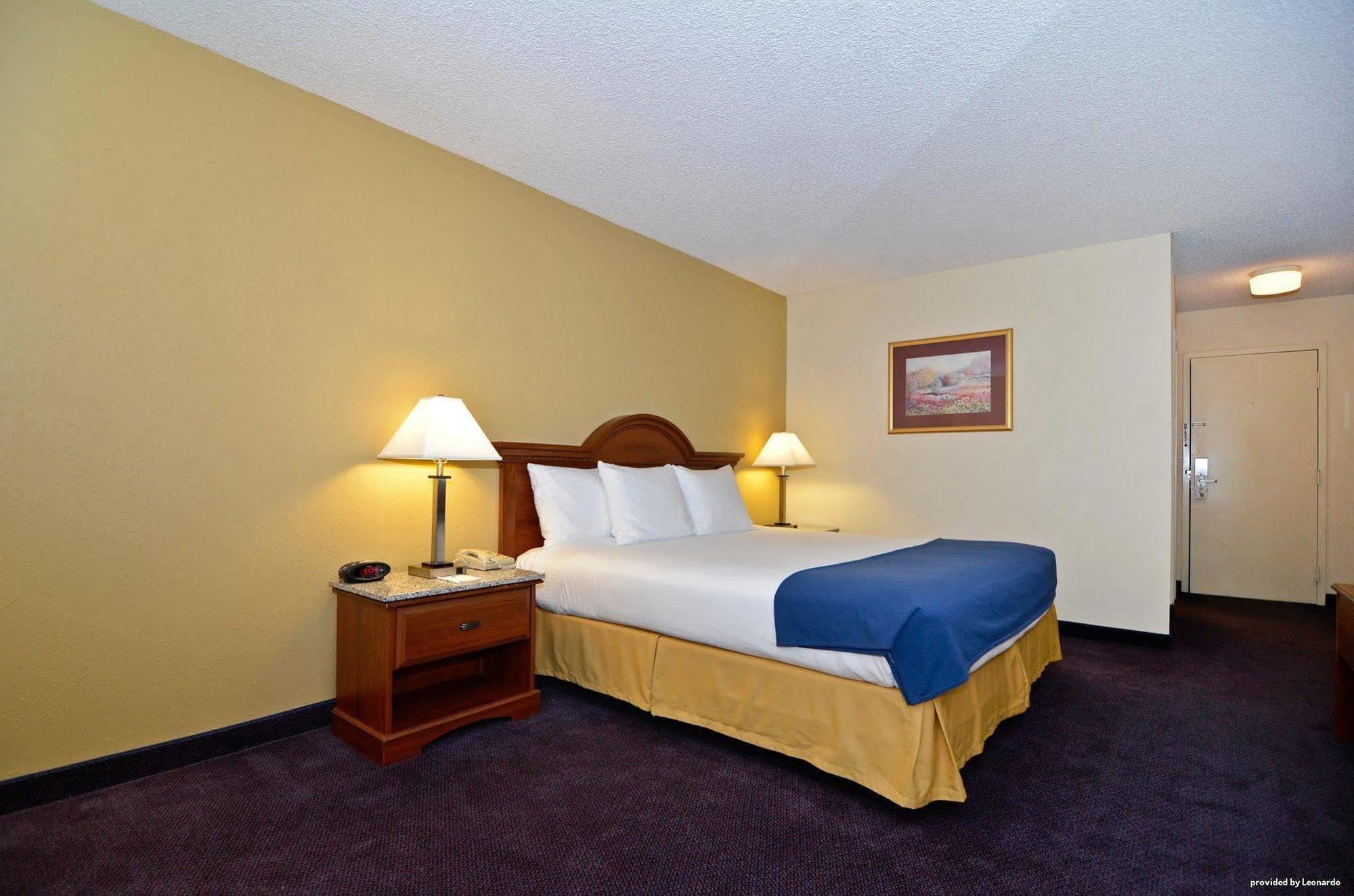 Best Western Plus Yadkin Valley Inn&Suites Jonesville Zimmer foto