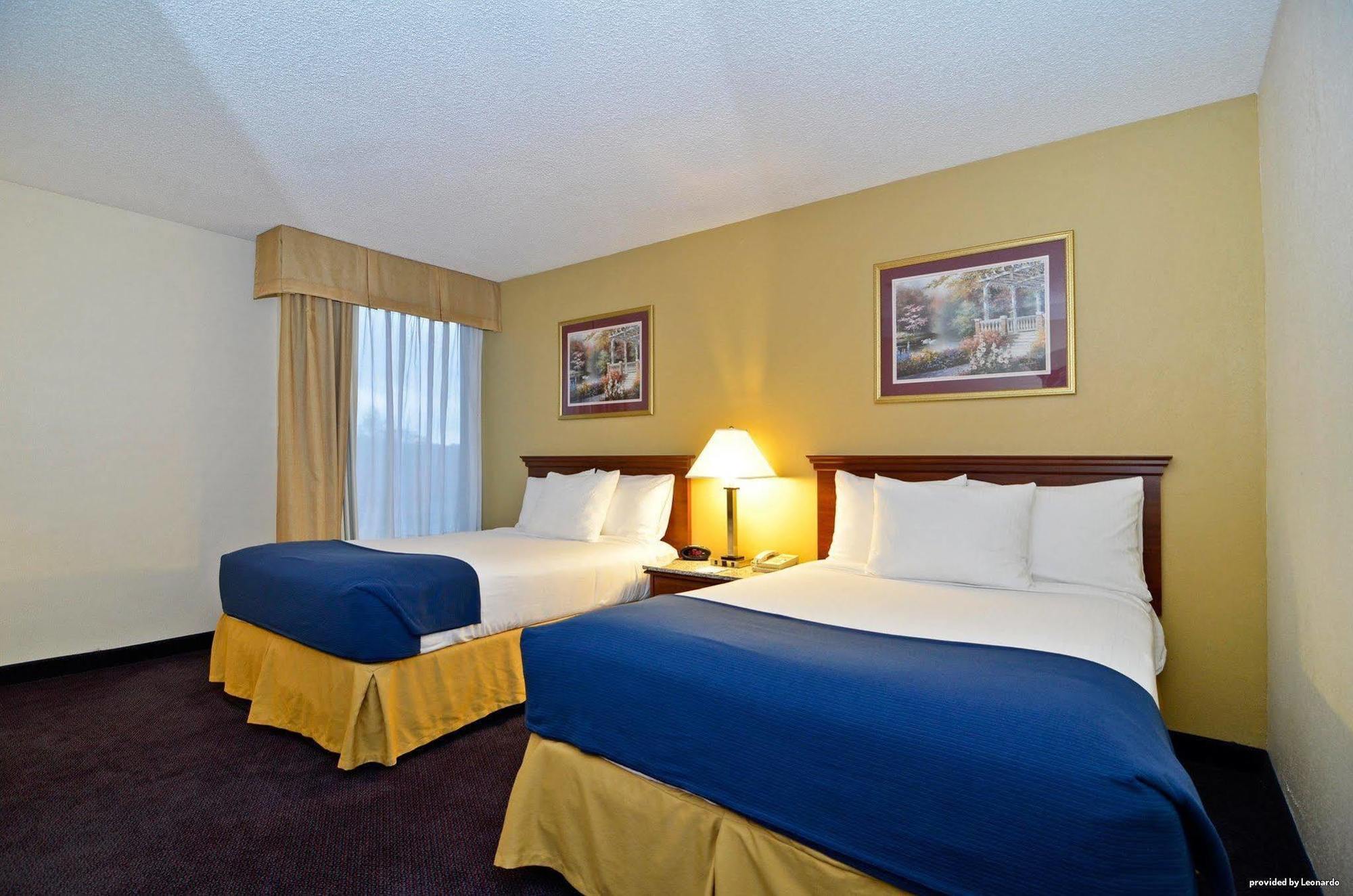 Best Western Plus Yadkin Valley Inn&Suites Jonesville Exterior foto
