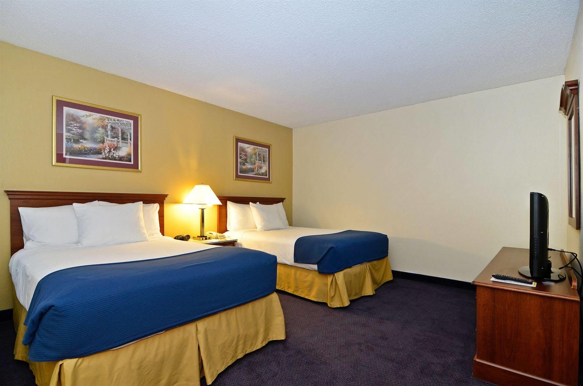 Best Western Plus Yadkin Valley Inn&Suites Jonesville Exterior foto